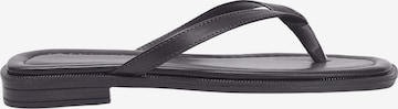 Trendyol - Sandalias de dedo en negro: frente