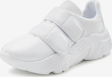 LASCANA Sneakers in White: front