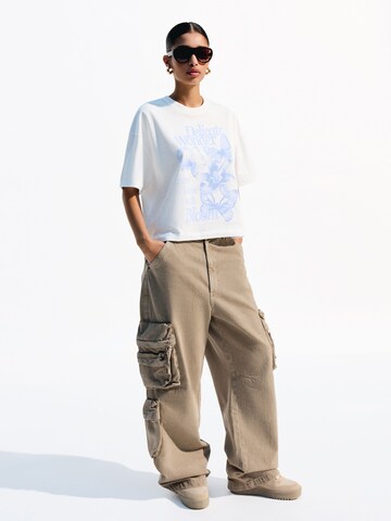 T-shirt Bershka en blanc : devant