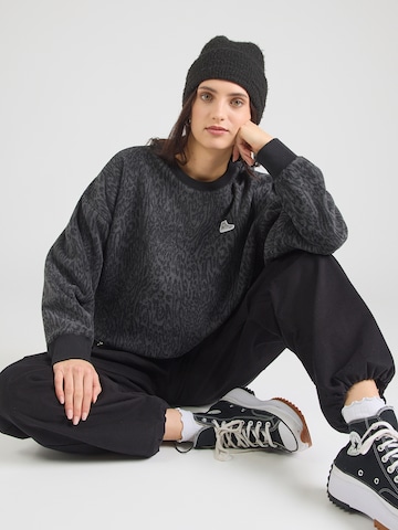 CONVERSE - Pullover 'Gift Giving Sneaker' em cinzento: frente