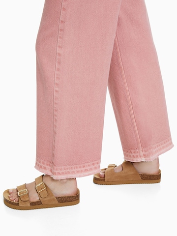 Bershka Wide Leg Jeans in Pink