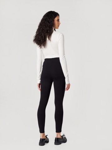 Guido Maria Kretschmer Women Skinny Leggings in Black