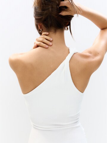 Pull&Bear Dress in White