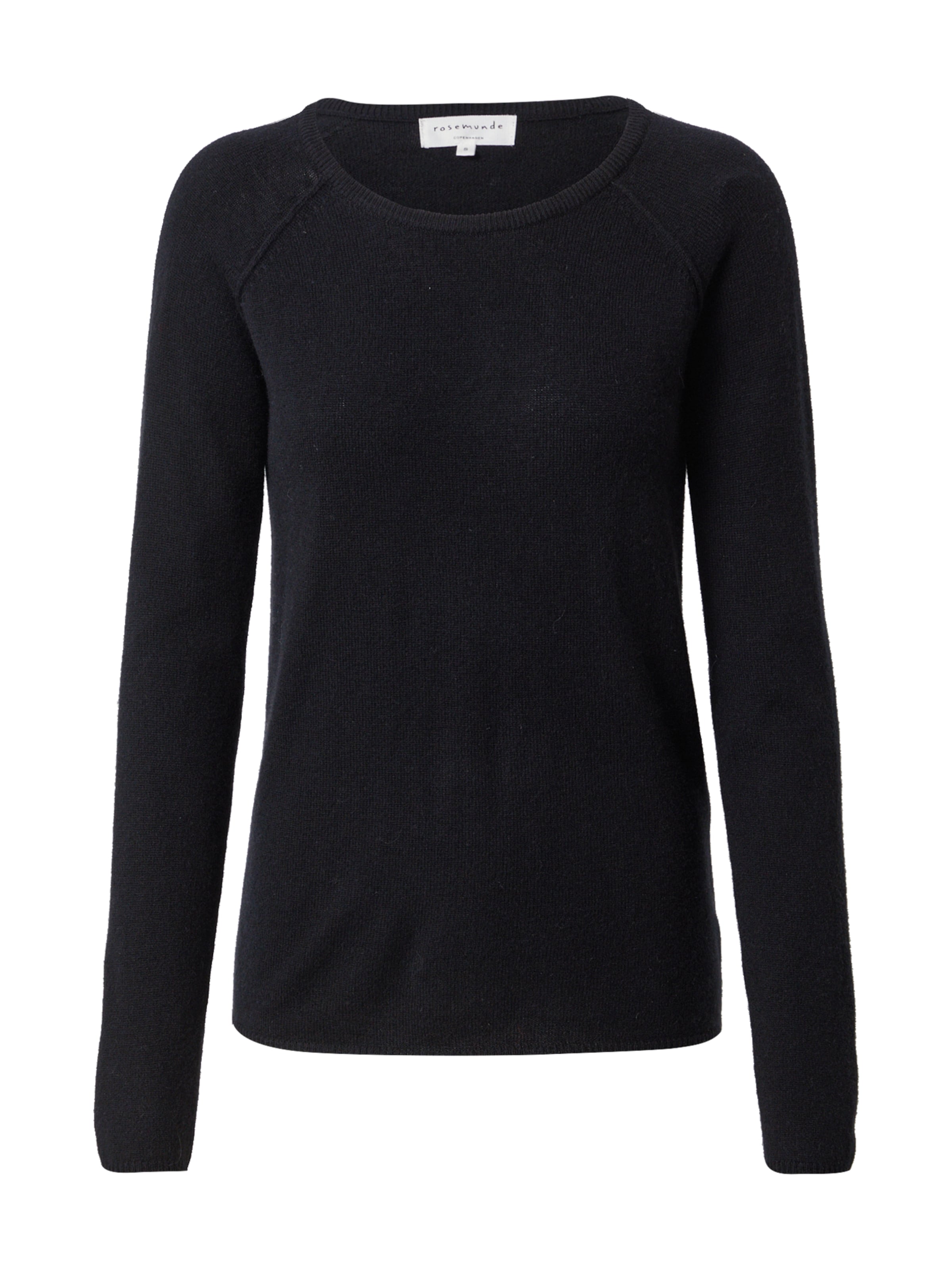 Pulover de la rosemunde pe negru: față