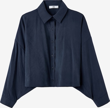 adl Shirt in Blue: front