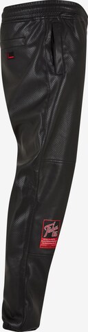 Effilé Pantalon FUBU en noir