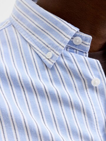 Coupe regular Chemise 'JPRBLUHARVEY' JACK & JONES en bleu