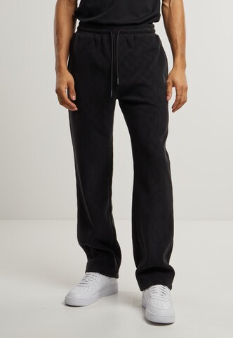 Regular Pantalon Urban Classics en noir : devant