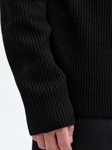 Pullover 'JPRBLURICHARD' di Jack & Jones Premium in nero