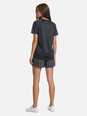 HEFTYKA Performance Shirt in Black