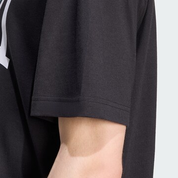 T-Shirt fonctionnel 'Mercedes - AMG Petronas Formula One Team George Russell' ADIDAS PERFORMANCE en noir