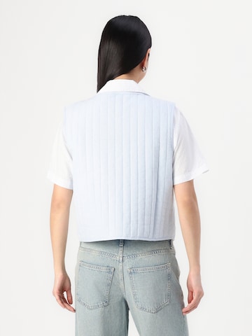 PIECES Жилетка 'PCMASTINA' в Синий