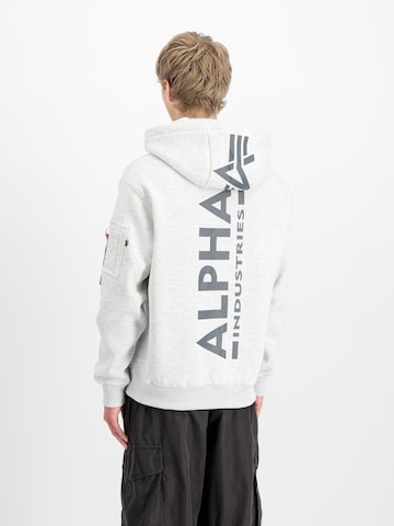 ALPHA INDUSTRIES Sweatshirt i grå