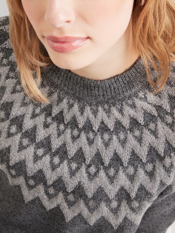 ONLY - Jersey 'ONLFry' en gris