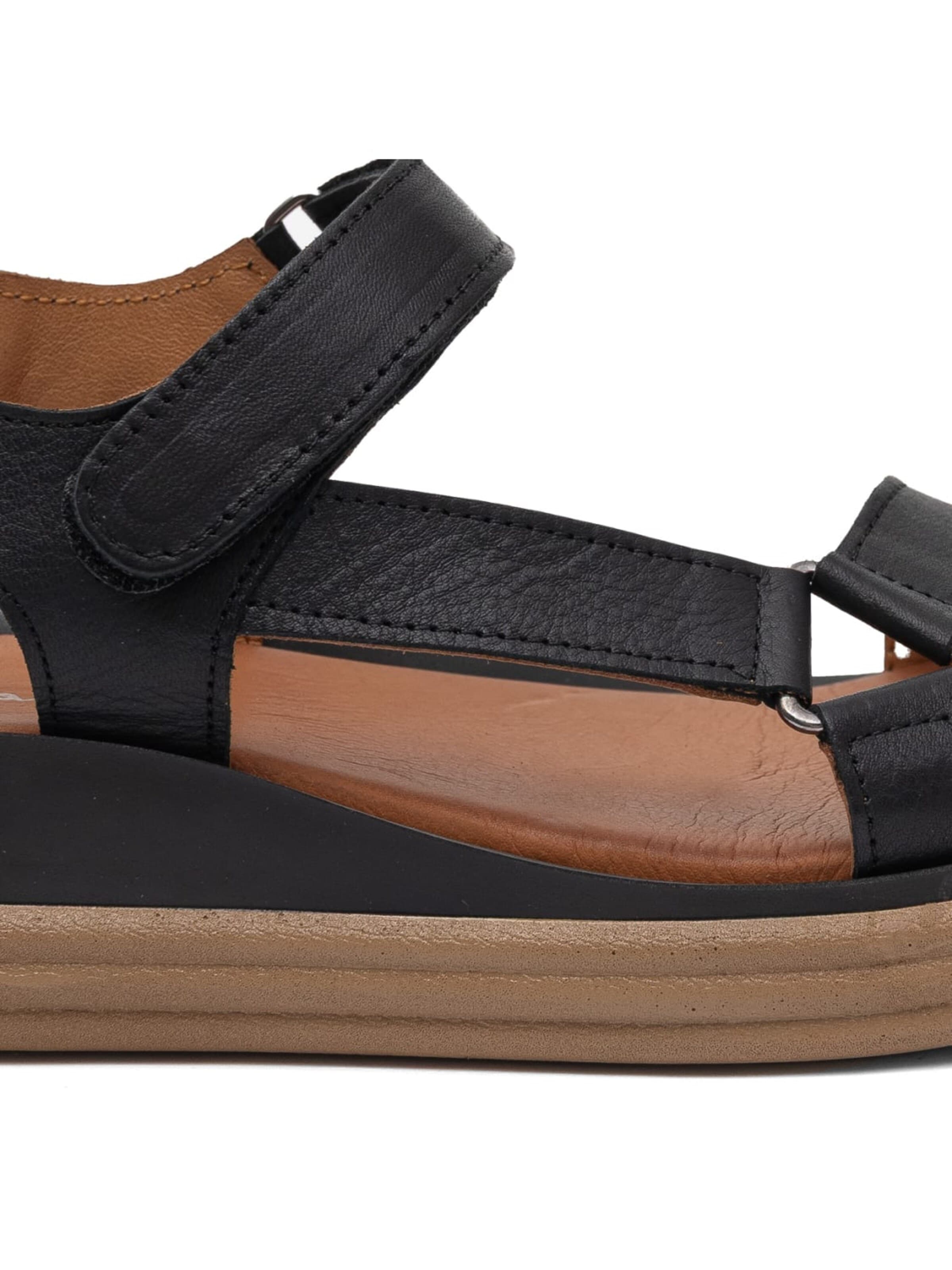 Maciejka Sandals 'L7634-01/00-1' in Black