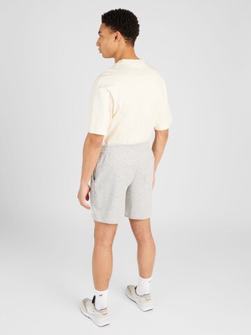 new balance Обычный Штаны 'Essentials' в Серый