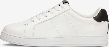 Sneaker bassa di Kazar in bianco: frontale