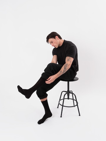 Occulto Socken 'Hermann' in Schwarz: Vorderseite
