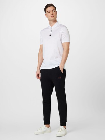 Tapered Pantaloni 'Doak' de la HUGO pe negru