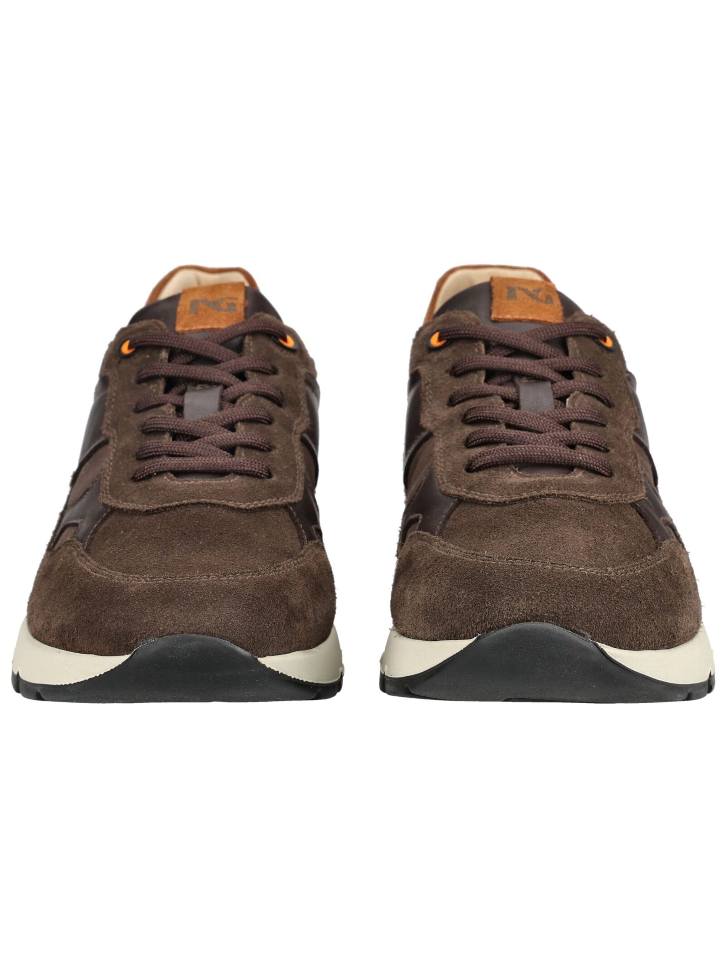 Baskets basses Nero Giardini en marron