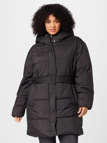 Vero Moda Curve Winterjacke in Schwarz: predná strana