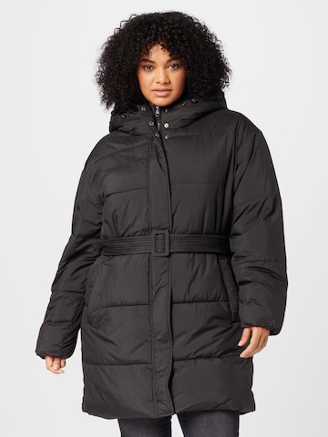 Vero Moda Curve Winterjas in Zwart: voorkant