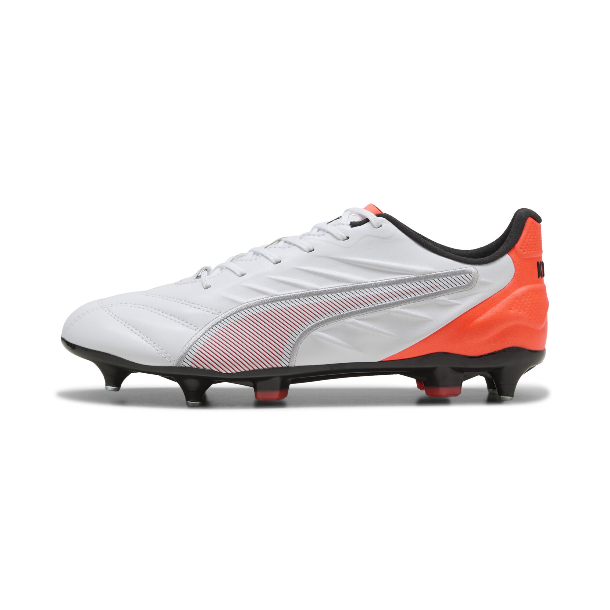 PUMA Soccer shoe 'King Pro' in White: front
