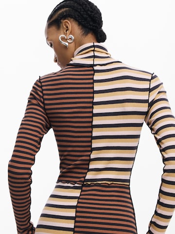 Desigual Φόρεμα σε ανάμεικτα χρώματα