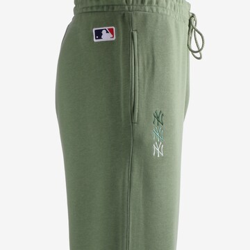NEW ERA Tapered Pants in Green