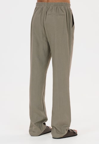 NOU Regular Trousers 'Sondil' in Green