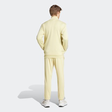 Completo per l'allenamento di ADIDAS SPORTSWEAR in giallo