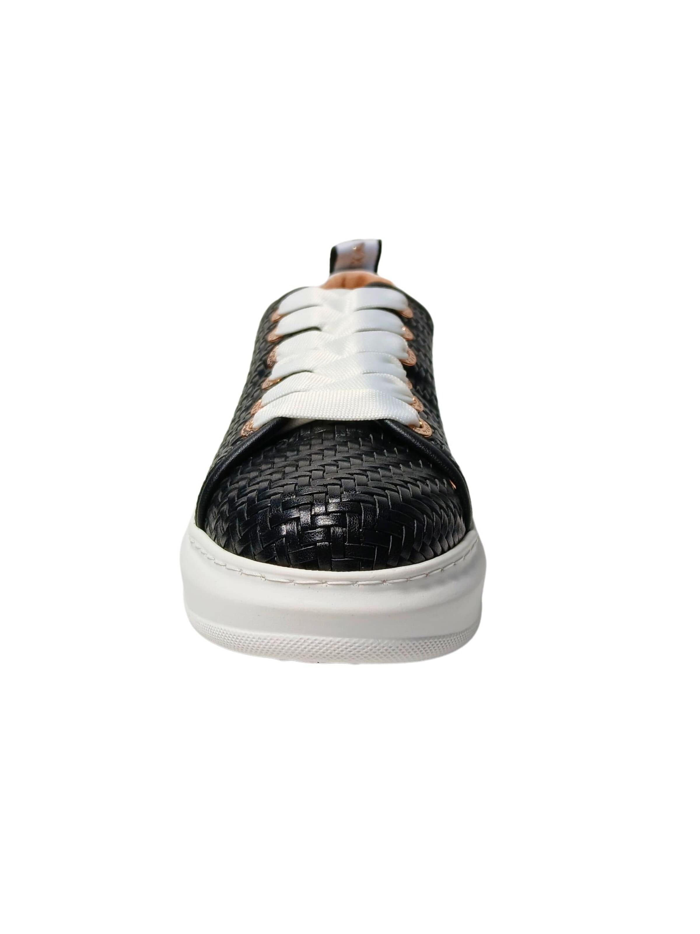 Alexander Smith Sneakers in Black