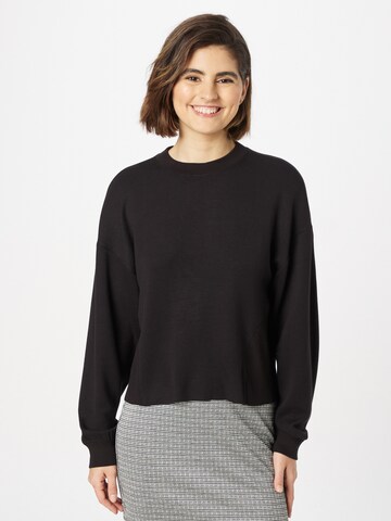 QS Sweatshirt in Zwart: voorkant