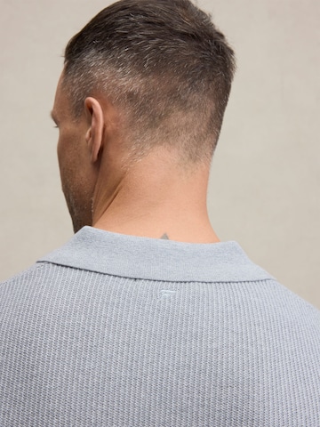 DAN FOX APPAREL - Camisa 'Curt' em cinzento