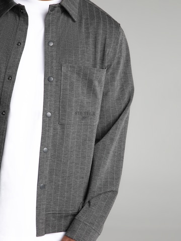 Giacca di mezza stagione di SikSilk in grigio