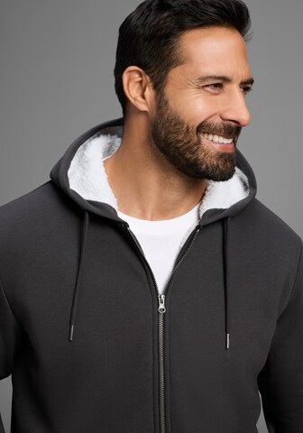 H.I.S EM Sweatjacke in Schwarz