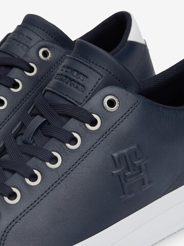 TOMMY HILFIGER Sneaker 'Essential' in Blau