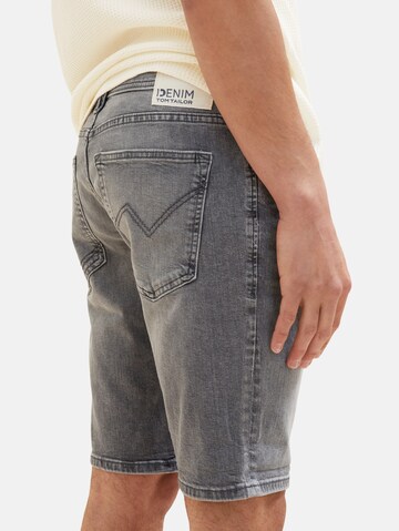 TOM TAILOR DENIM Regular Shorts in Grau