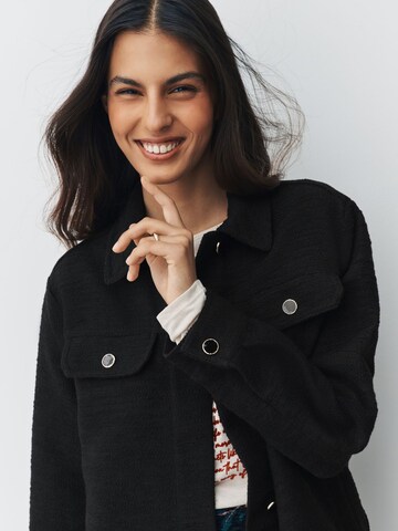 Next Jacke in Schwarz