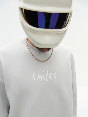Bluză de molton 'Milo' de la Smiles pe alb