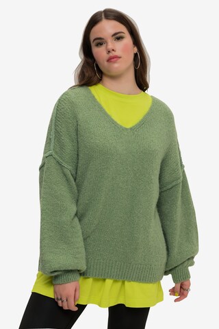 Studio Untold Sweater in Green: front