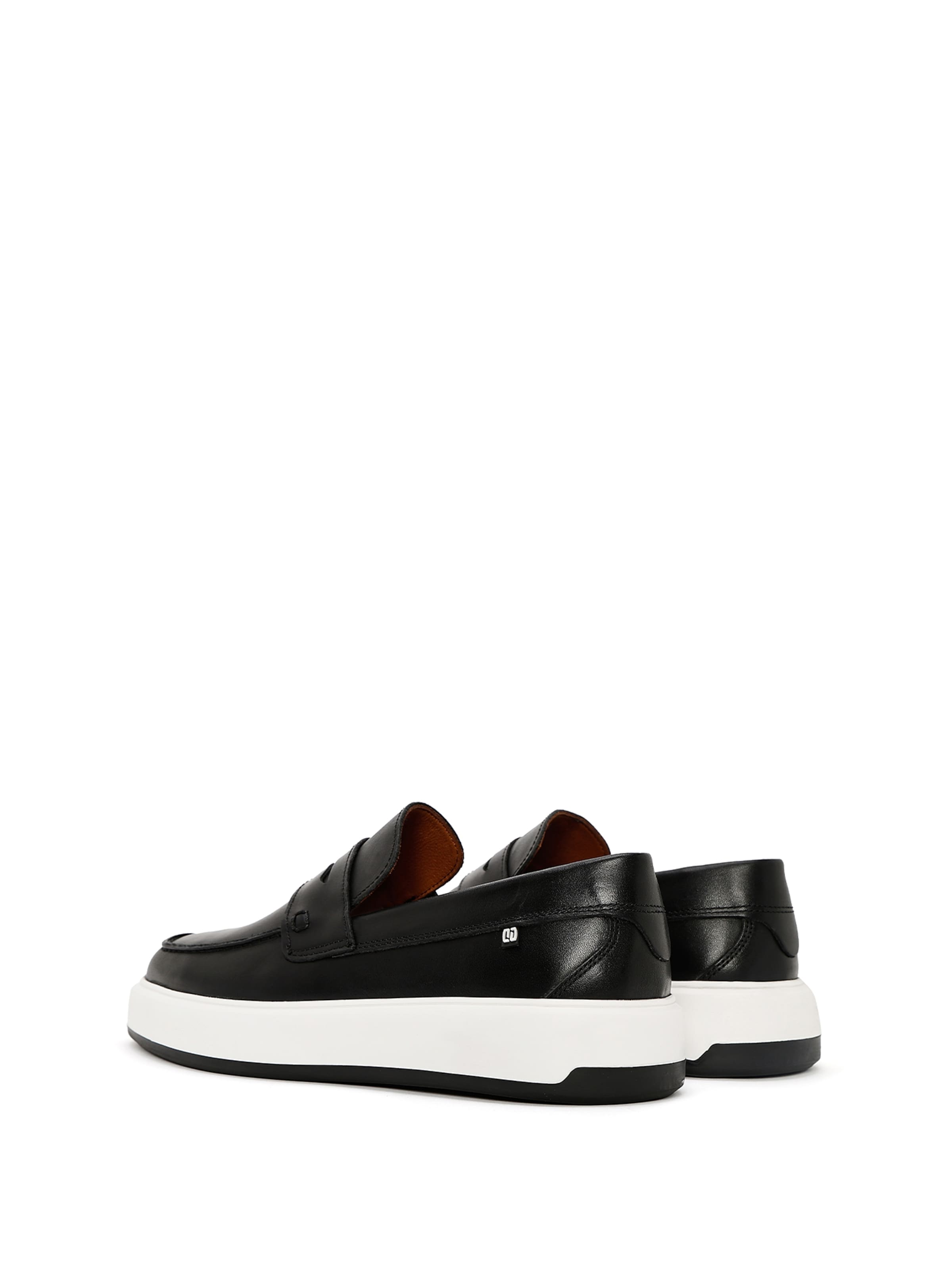 Chaussure basse Derimod en noir