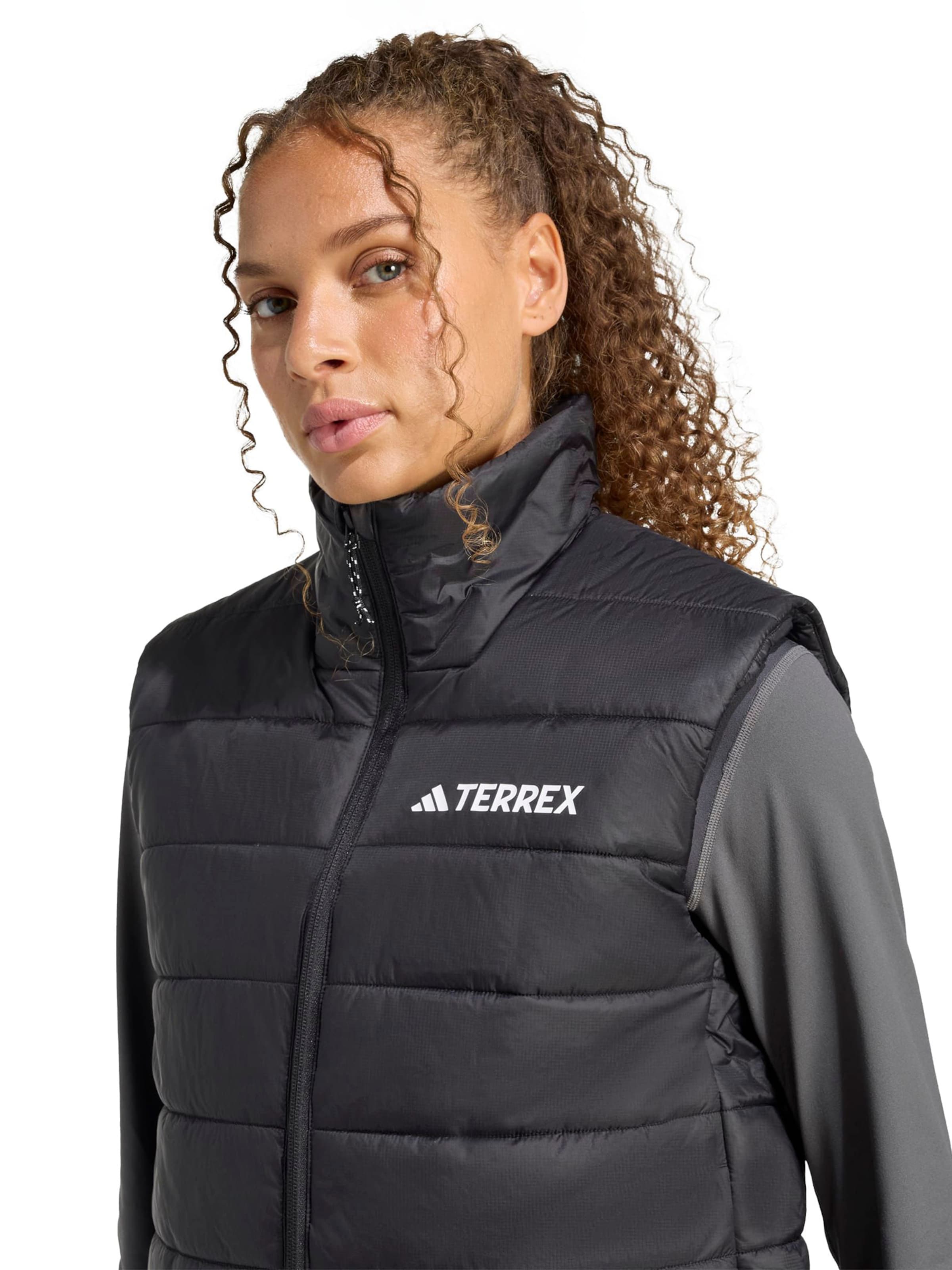 ADIDAS TERREX - Chaleco deportivo 'Essentials' en negro