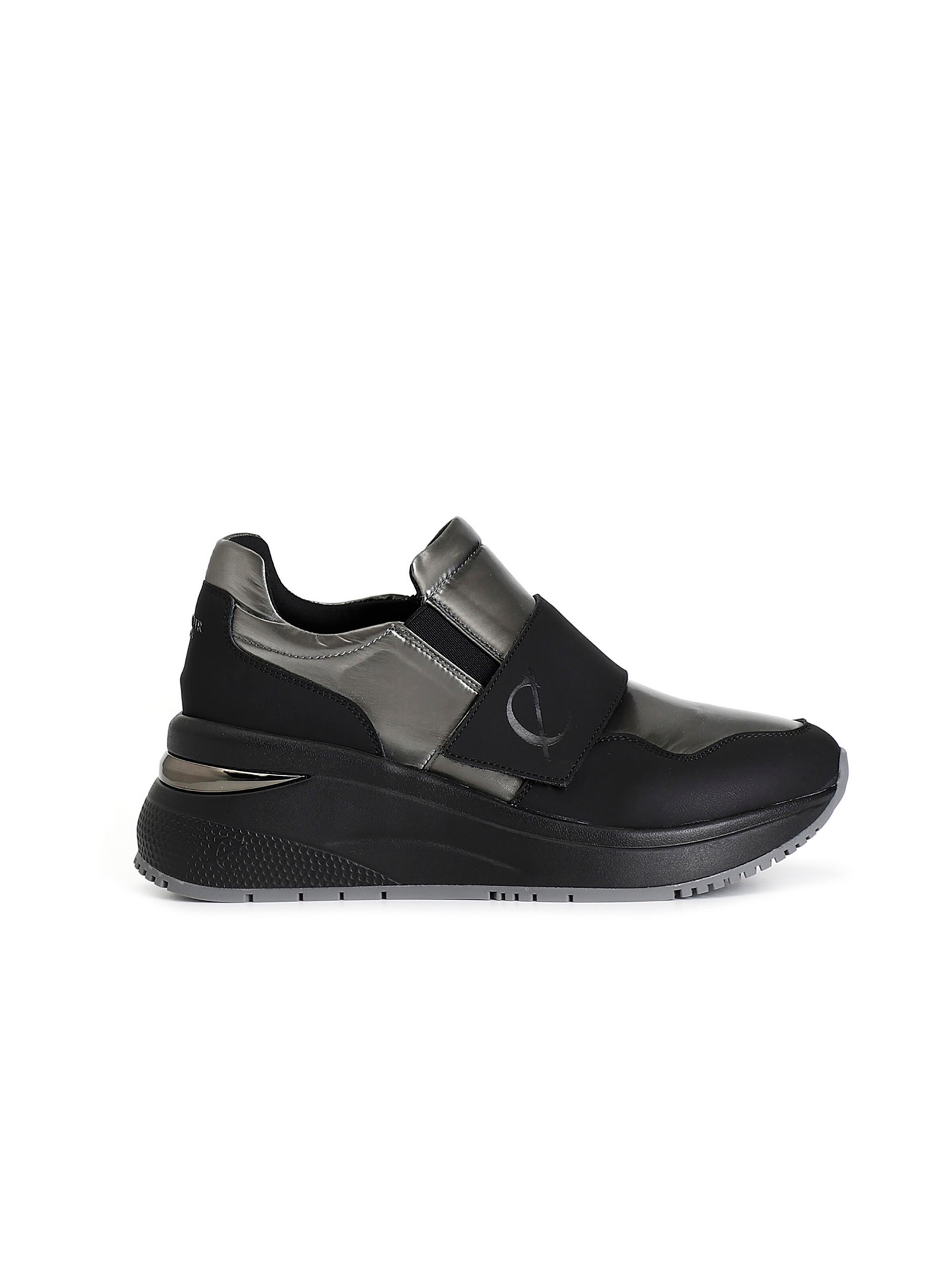 Sneaker bassa di CAFè NOIR in nero