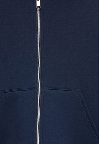 Hanorac de la Pull&Bear pe albastru