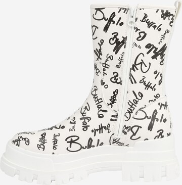 BUFFALO Boots 'ASPHA RAIN LO' i hvit