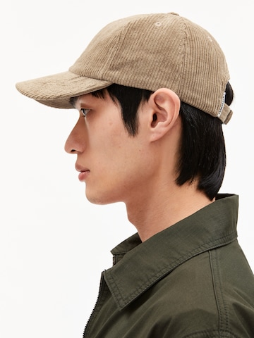 ARMEDANGELS Cap YENAAS CORD in Braun