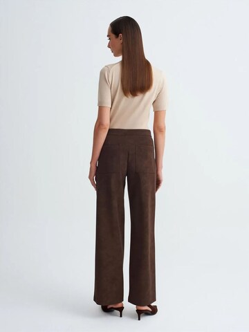 Dilvin Wide leg Pants in Brown