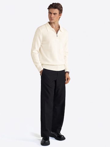 Vantory Neulepaita värissä beige