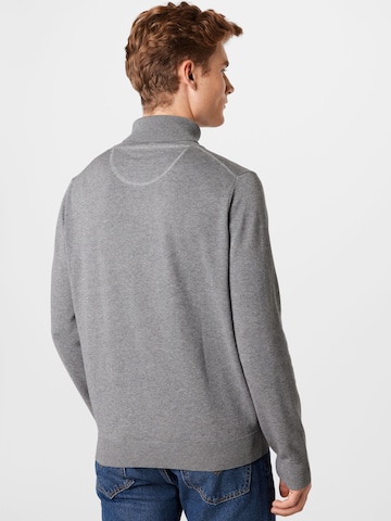 Pull-over FYNCH-HATTON en gris